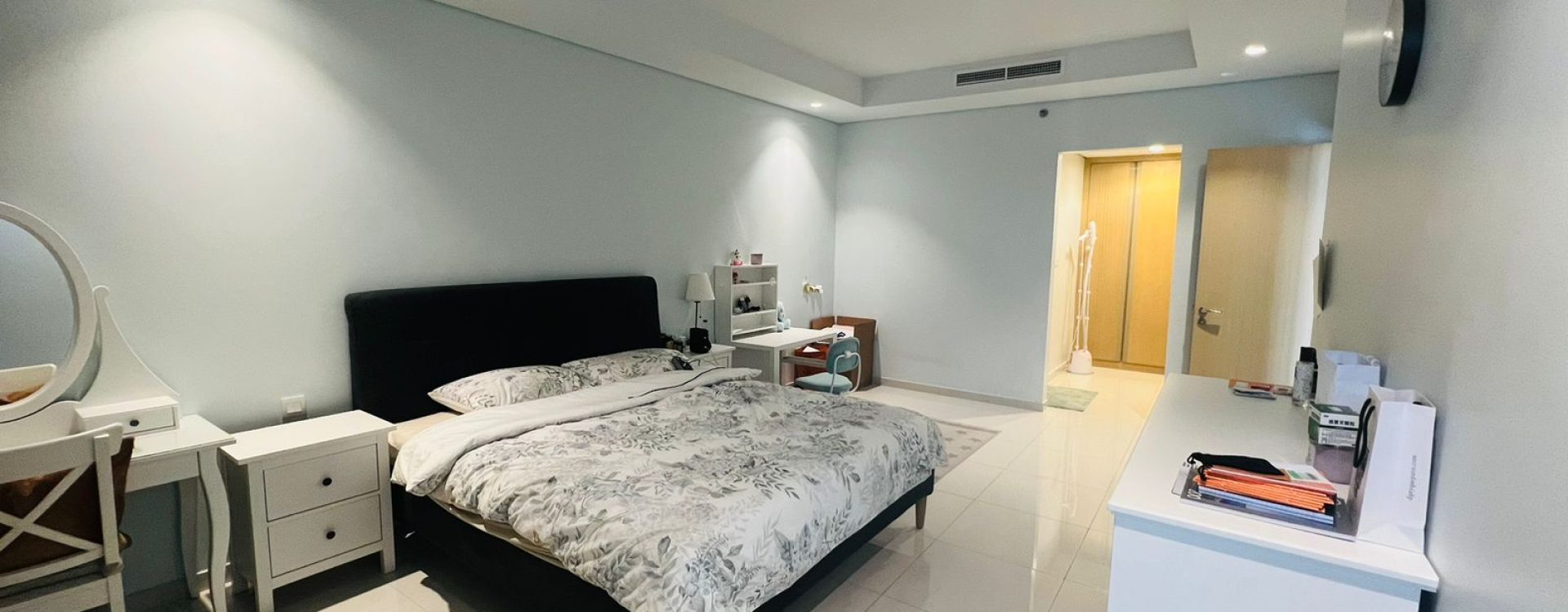 Paramount Tower Hotel and Residences